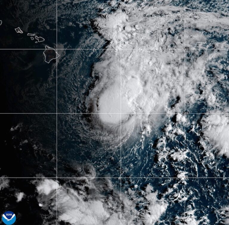 Tropical Storm Moke to cause more flooding as Hawaii recovers from Lala Tropical Storm Moke to cause more flooding as Hawaii recovers from Lala