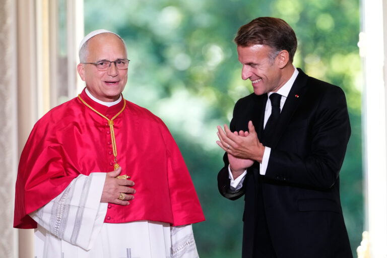 Pope warns a 'paradise of machines' could undermine humanity as he opens France trip Pope warns a 'paradise of machines' could undermine humanity as he opens France trip