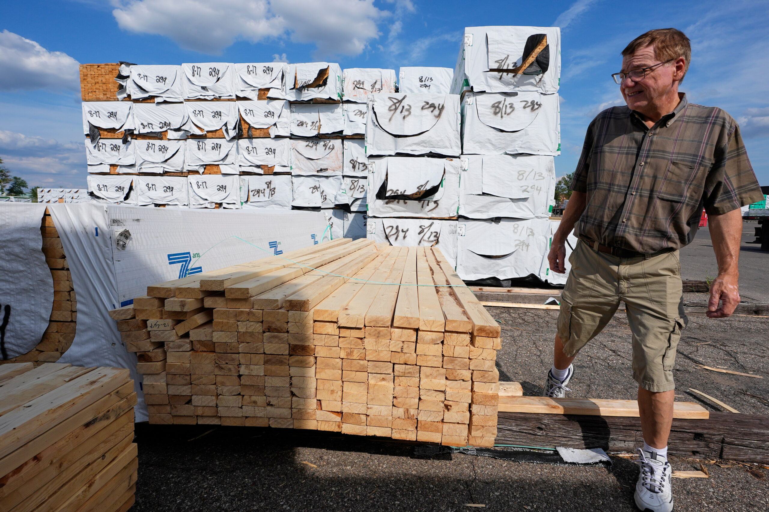 These Michigan swing voters are bracing for higher prices from trade war with Canada