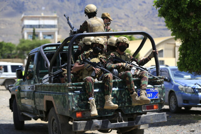 Houthis try to push deeper into western Yemen, upending life, witnesses tell NPR Houthis try to push deeper into western Yemen, upending life, witnesses tell NPR